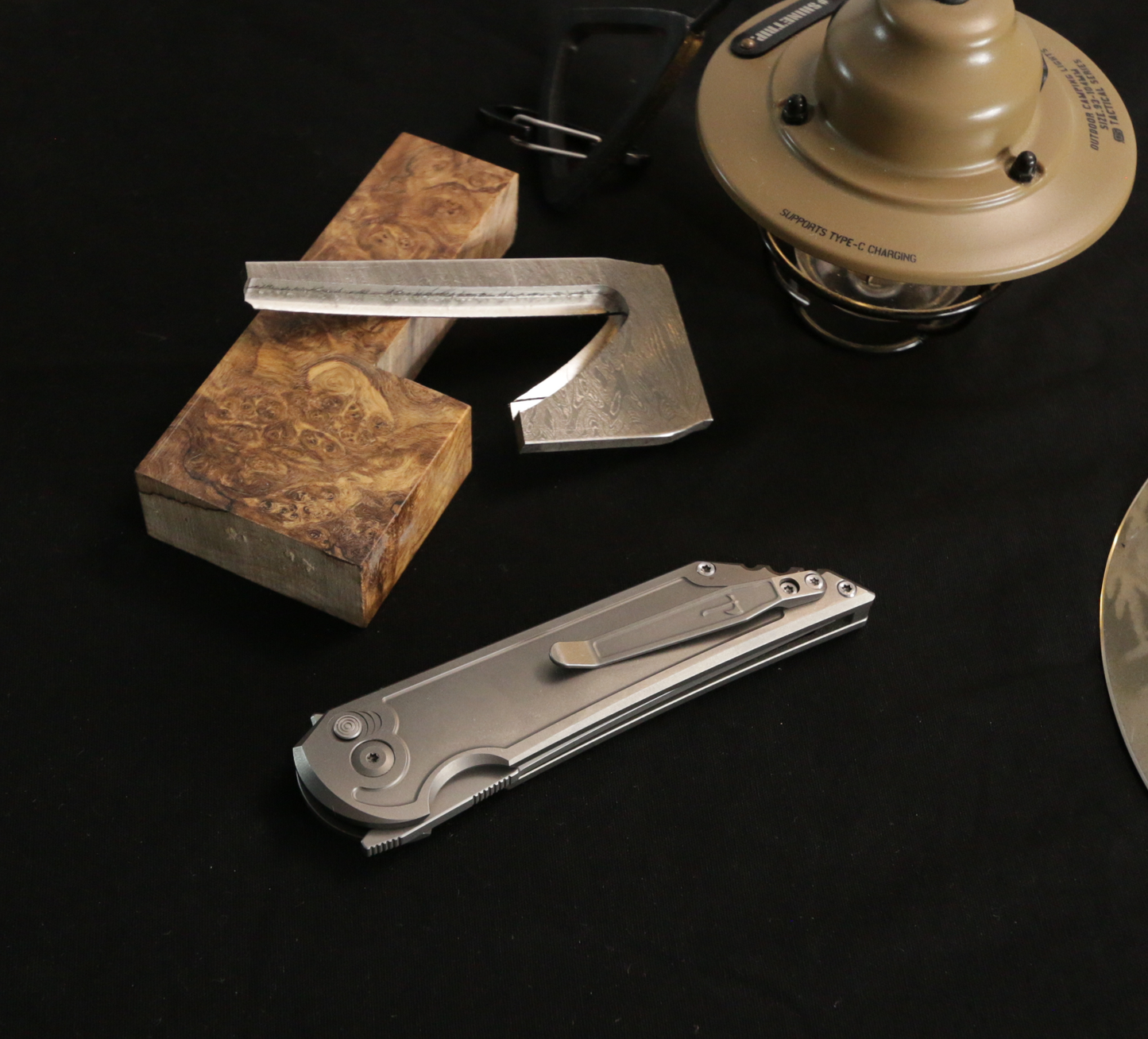Kwaiback Button Lock