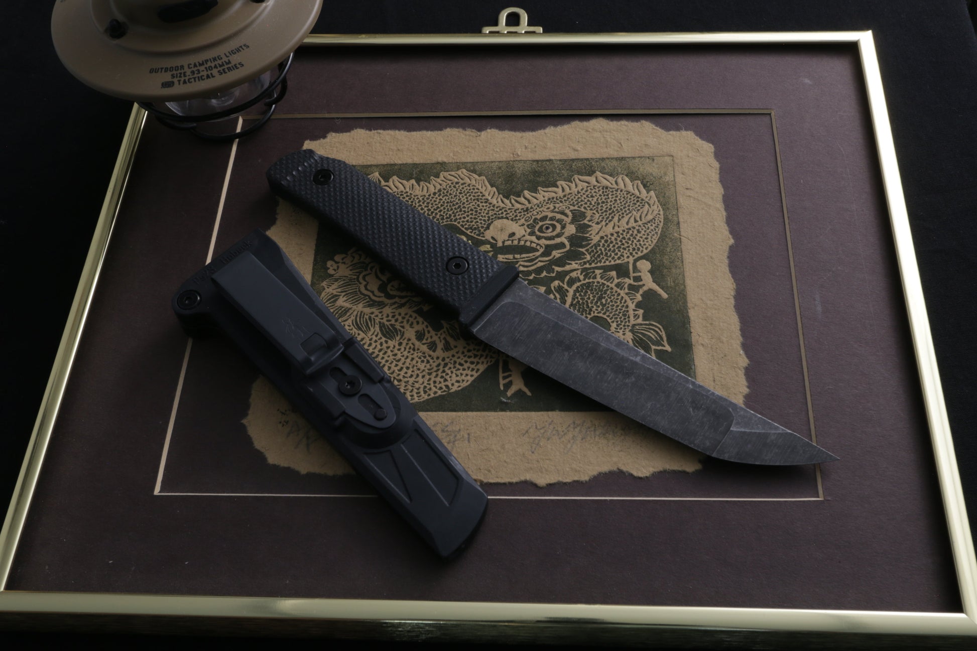 Fixed blade on Japanese photo